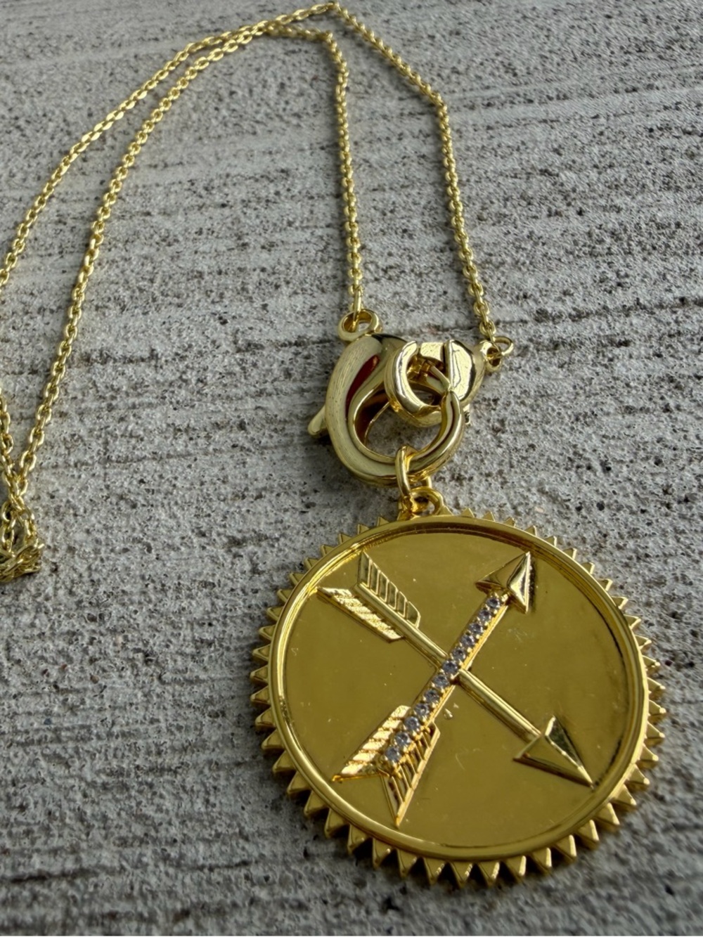 Uncommon James Gold Arrow Medallion Necklace CZ Pendant Long Chain Statement - Picture 2 of 5